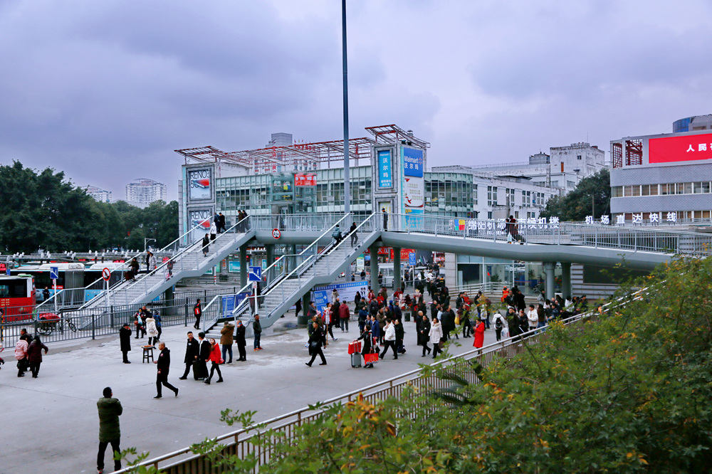 火車客站廣場人行天橋_副本.jpg